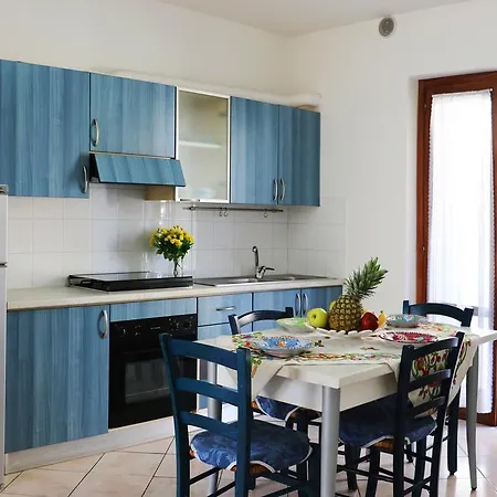 מלון דירות Acquamarina